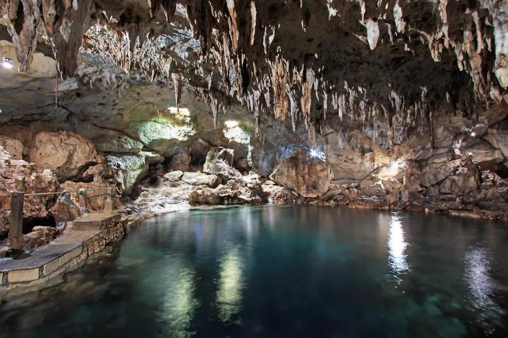 Alexis Cliff Dive Resort 팡라오